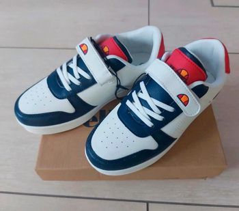 Paire de baskets / sneakers à scratch Ellesse pointure 34 neuves avec étiquettes