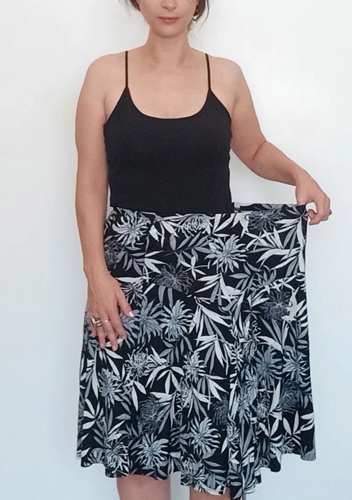 Jupe mi longue fluide taille 44/46 - photo numéro 7