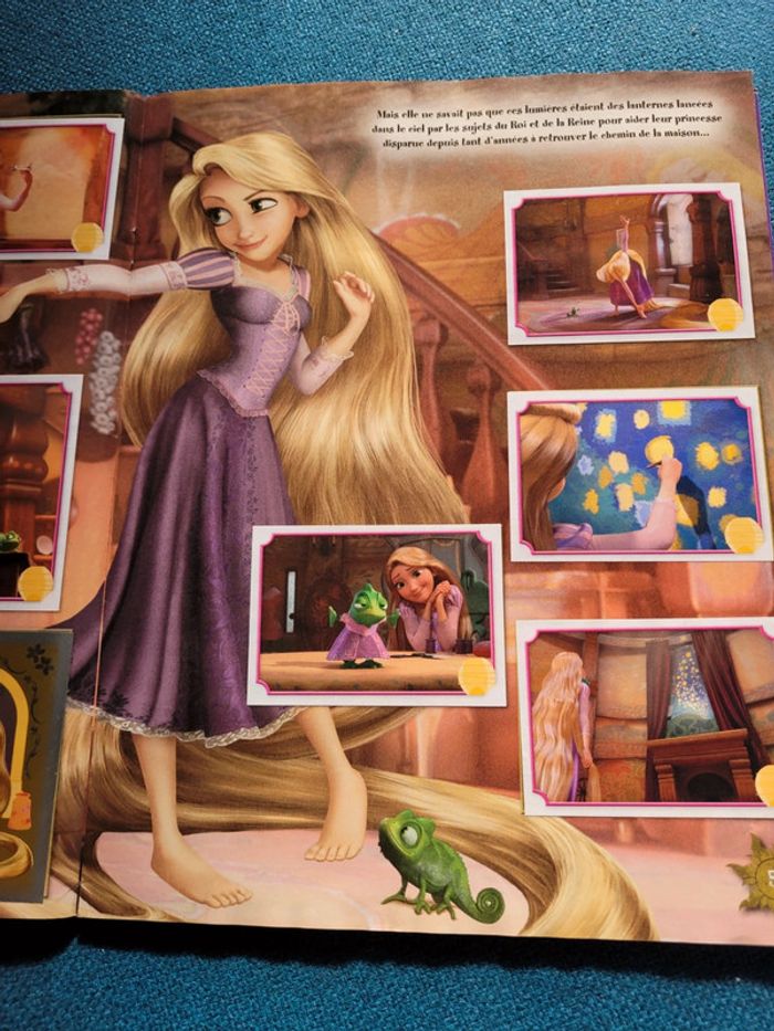 Album Panini Raiponce complet + poster Disney collection autocollants stickers princesse - photo numéro 3