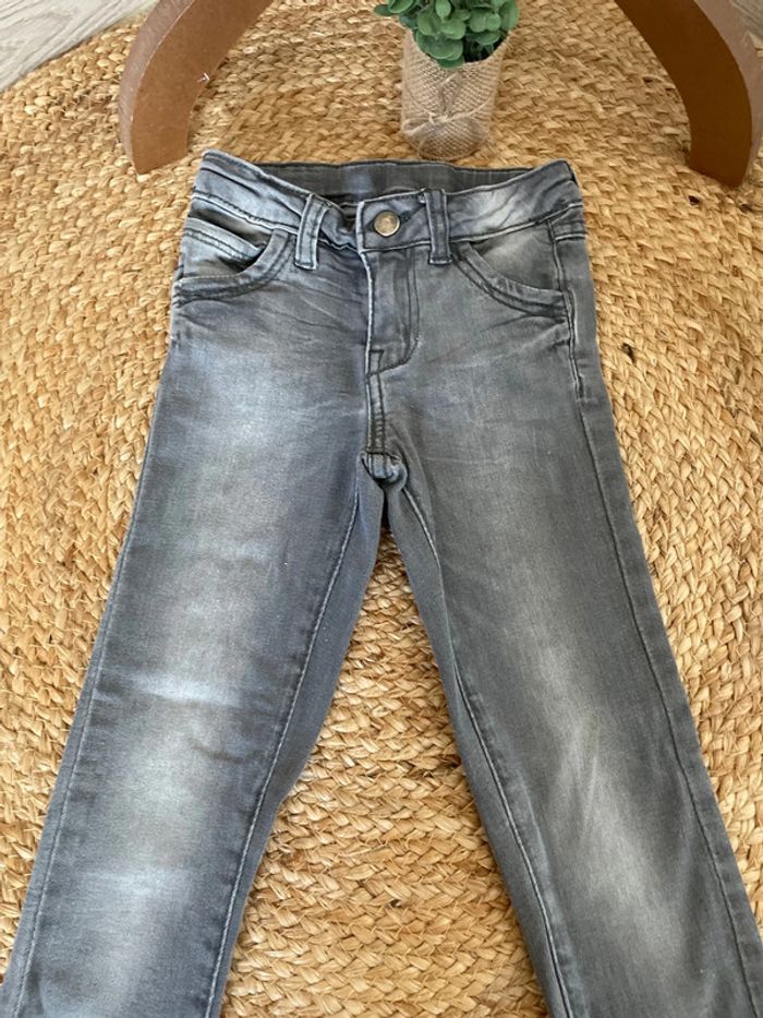 Jeans garçon 5 ans - photo numéro 2
