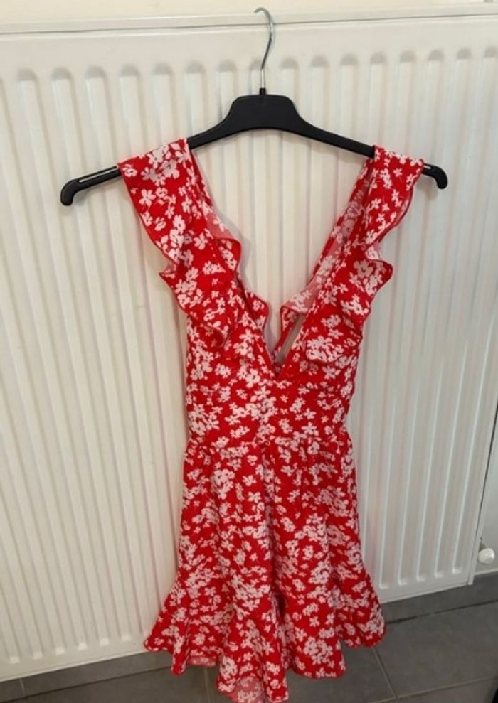 Robe à motif rouge et blanche SHEIN