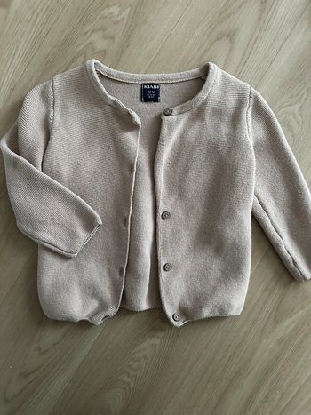 Gilet beige à boutons de chez kiabi taille 12 mois