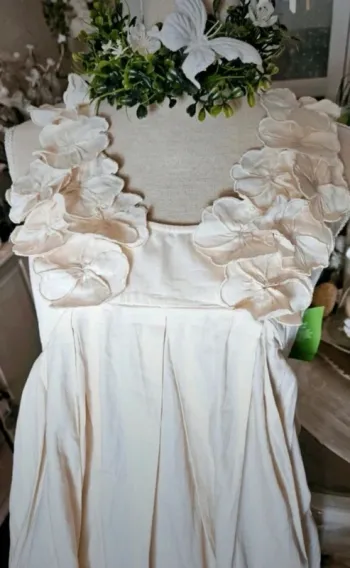 Robe crème fleurs H & M Taille 38 Neuve