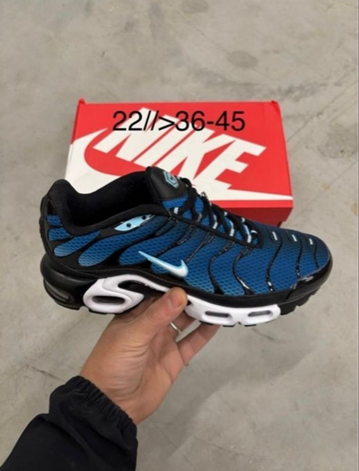 Nike tn bleu noir 38
