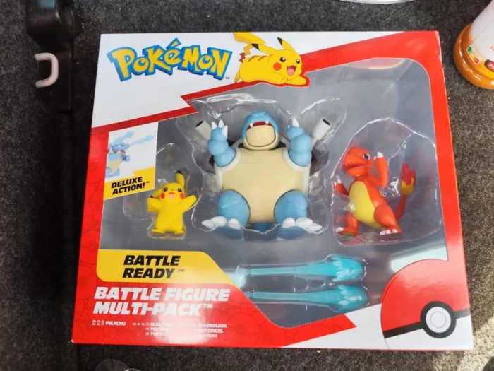 Pack figurine pokemon