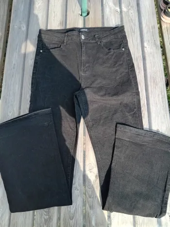 Jean noir creeks taille 40 elastane pattes d'éléphants
