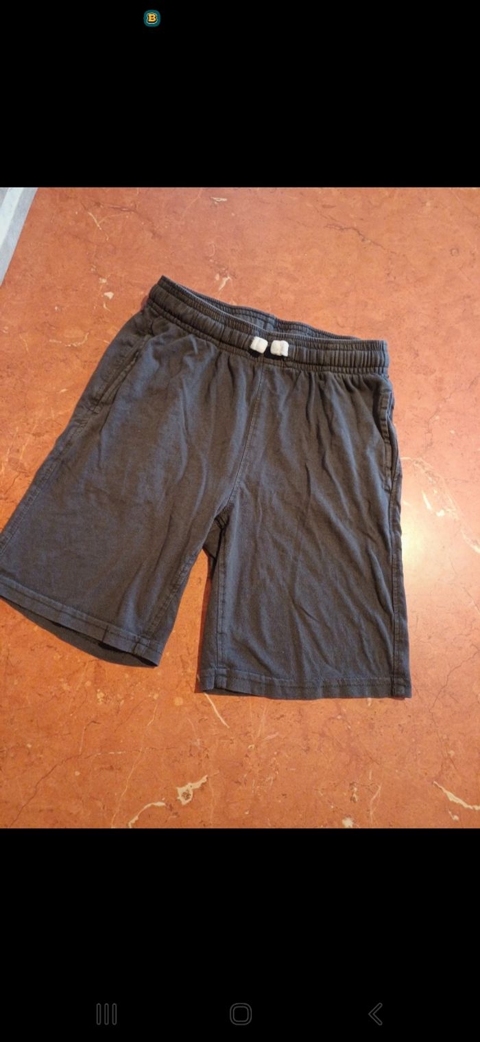 Short garçon taille 8 ans
