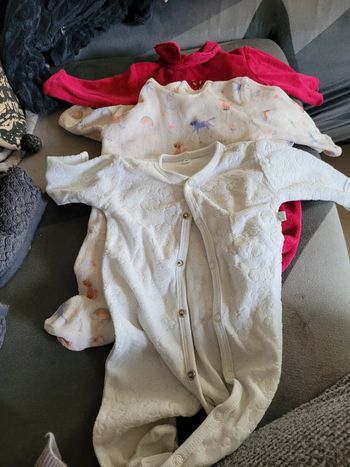 Lot pyjamas 1 mois