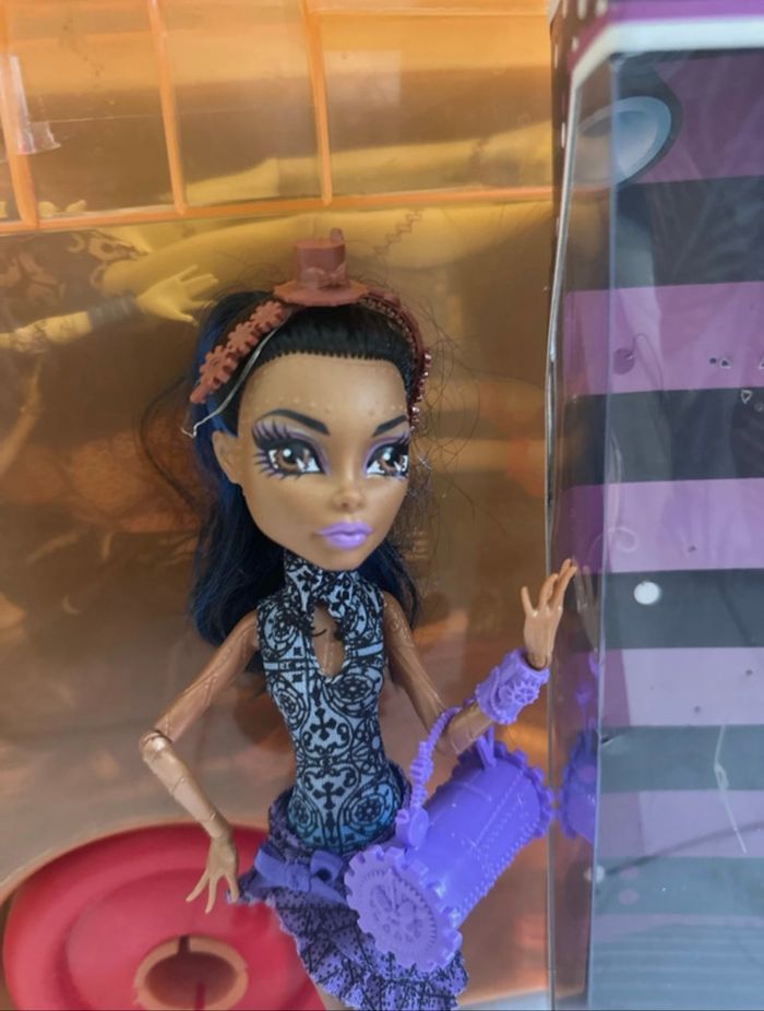 Monster high robecca dance class - photo numéro 2