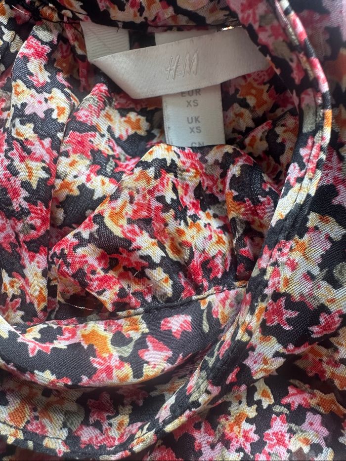 Blouse fluide imprimer h&m- taille xs - parfait état - photo numéro 5