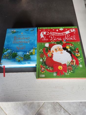 2 livres d'histoire de Noël