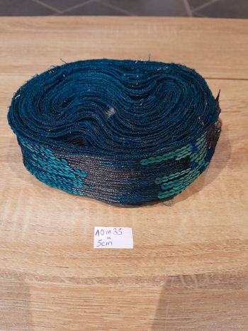 10m35 de ruban bleu à sequins 5cm de large