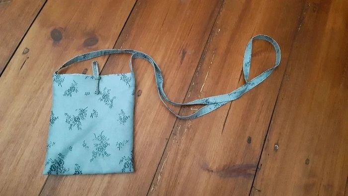 Sacoche petit sac pochette bandoulière vintage fleurs chipie gris noir fleurs