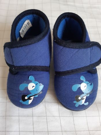 Chaussons taille 19