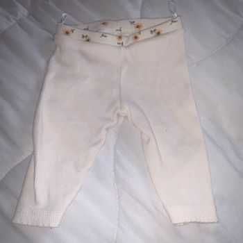 Pantalon blanc crème bébé
