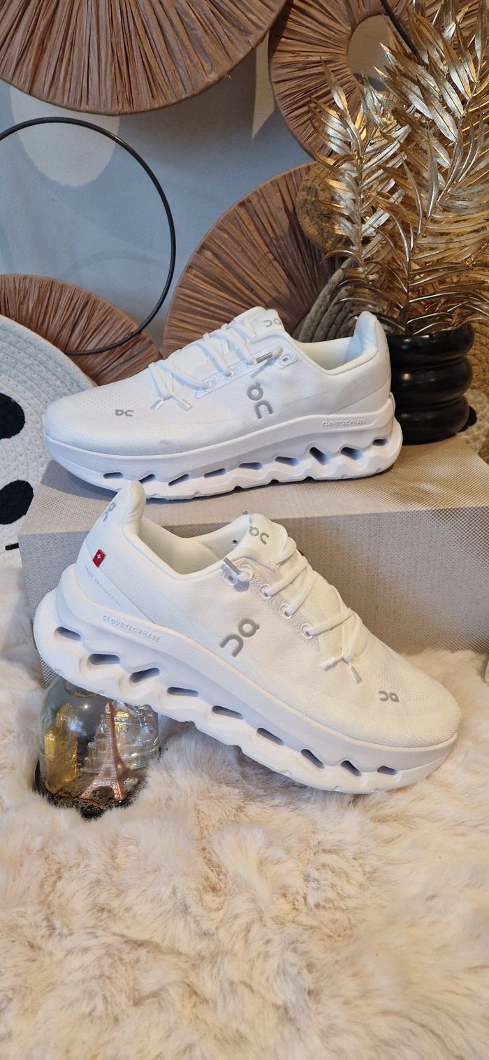 On cloudt Taille 37 - photo numéro 4