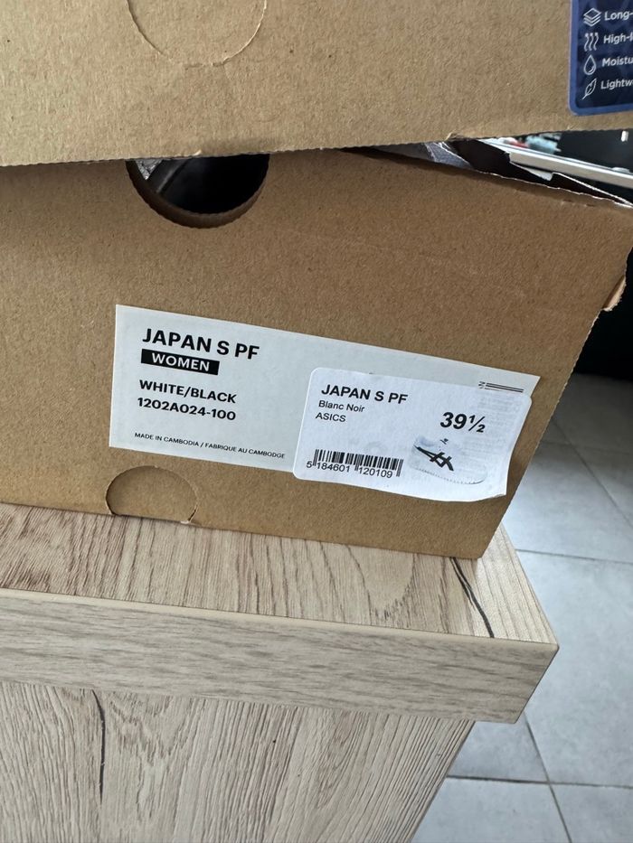 Basket asics neuve - photo numéro 3