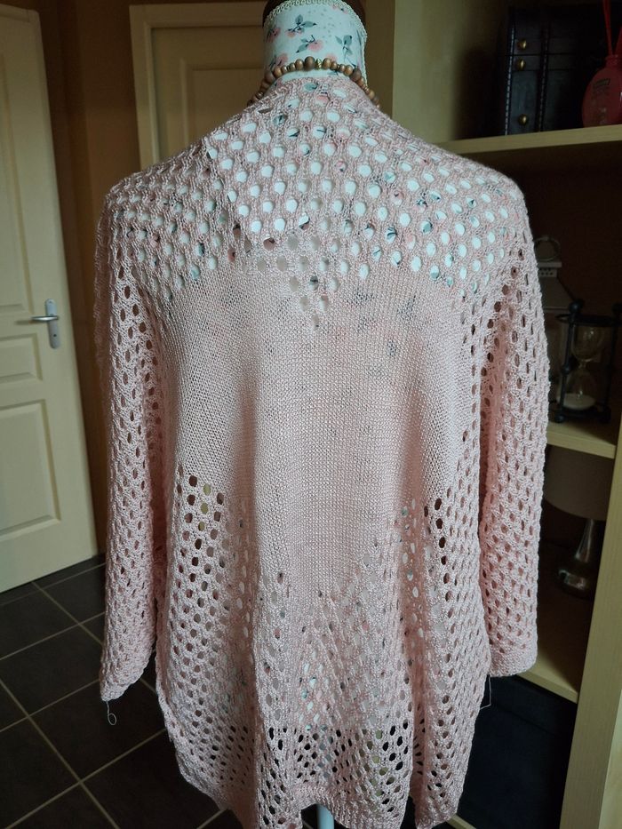 Gilet long rose poudré maille ajourée neuf - photo numéro 4