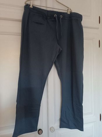 Pantalon molletoné