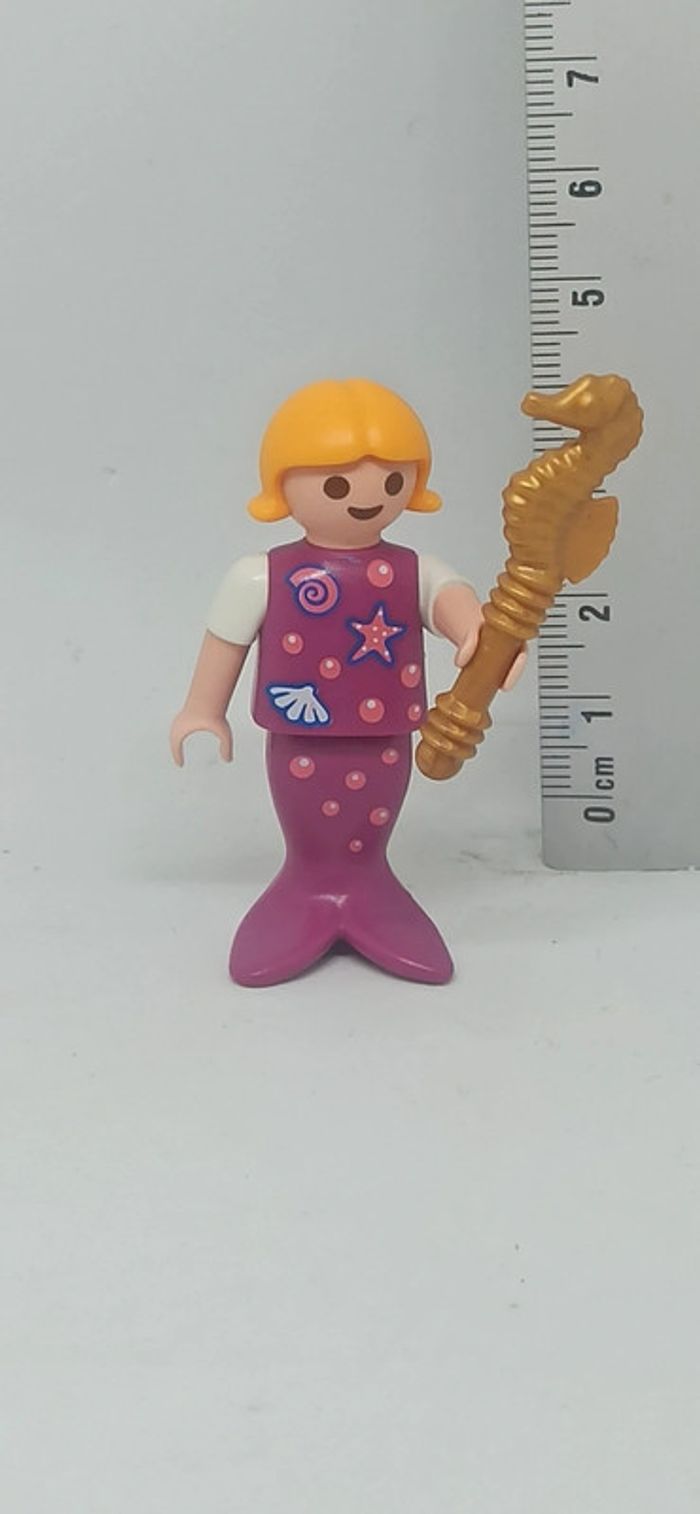 Fille enfant sirène avec hippocampe doré playmobil