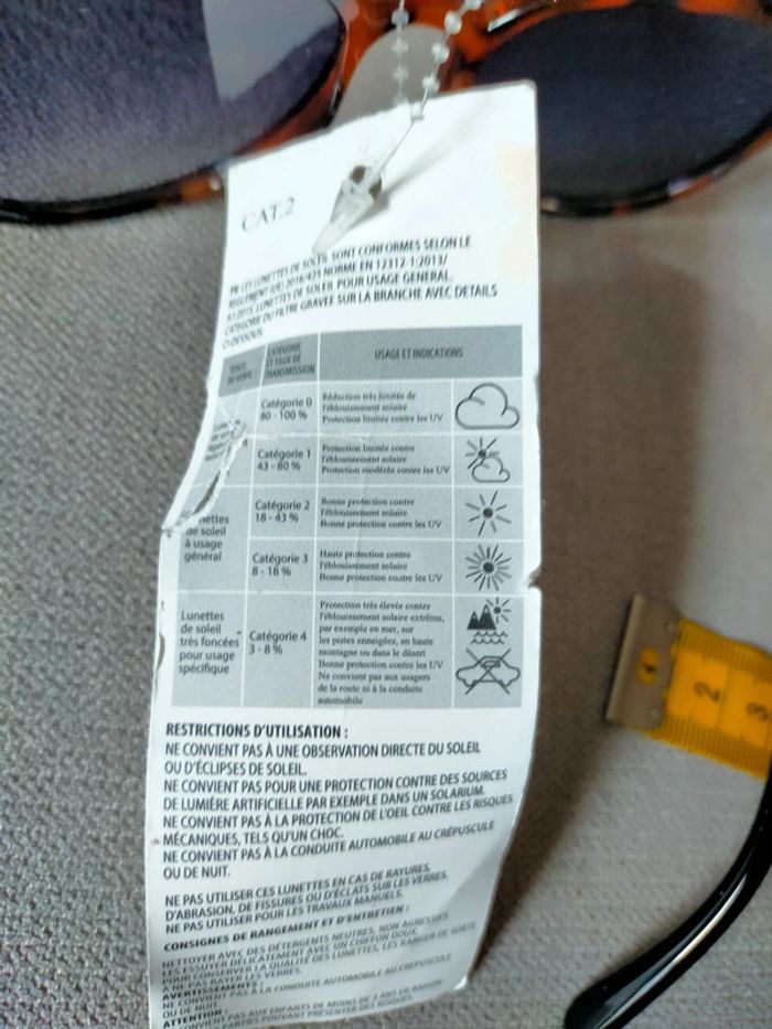 Lunettes de soleil écaille & branches dorées – neuves avec étiquette - photo numéro 8