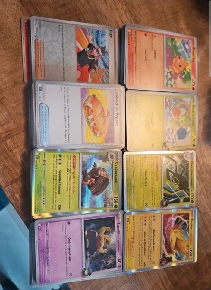 Lot de 350 cartes rivalités destinées pokémon