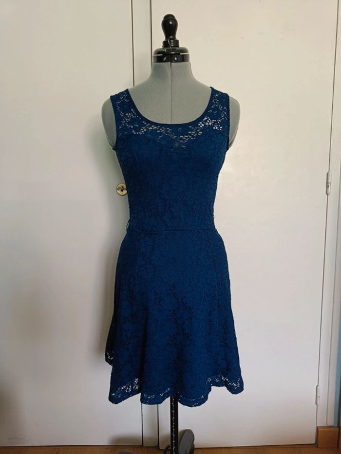 Robe dentelle morgan