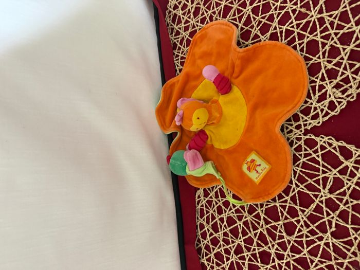 Moulin roty Louna l'abeille doudou cache cache orange jaune vert Rose - photo numéro 5