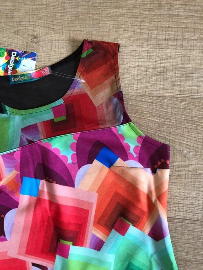 Robe noire et multicolore neuve sans manches Desigual taille XS (valeur 79€) - photo numéro 13