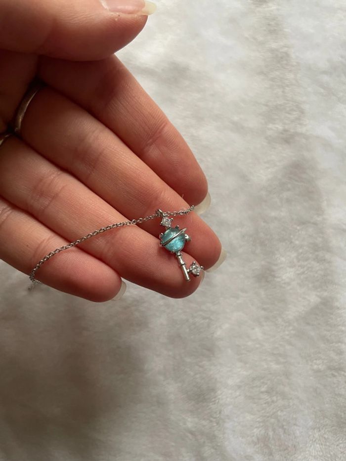 Collier planète clé bleu turquoise - photo numéro 3