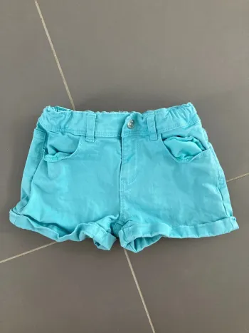 Short 8 ans en très bon état kiabi