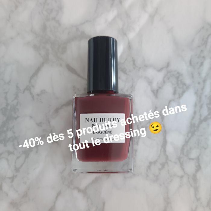 Nailberry Grateful vernis à ongles oxygéné bordeaux 10mL