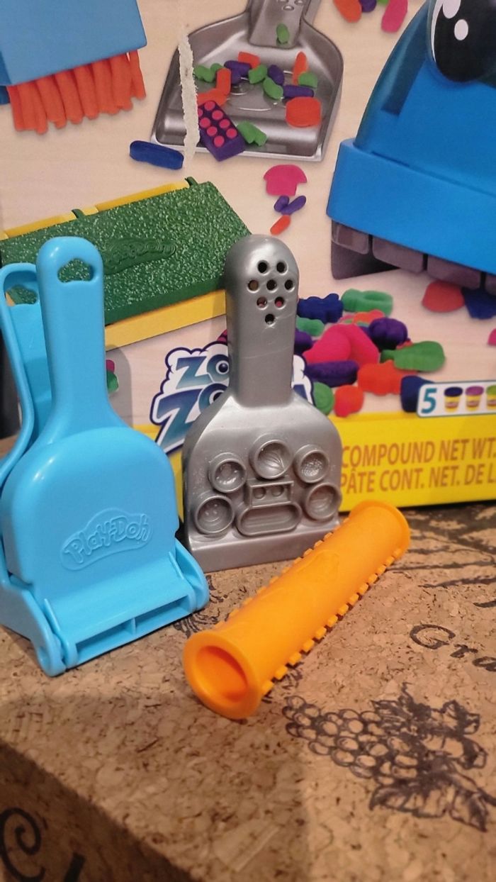 Pâte à modeler aspirateur - photo numéro 2