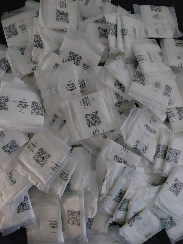 Lot de 100serviettes hygiénique Les petites choses