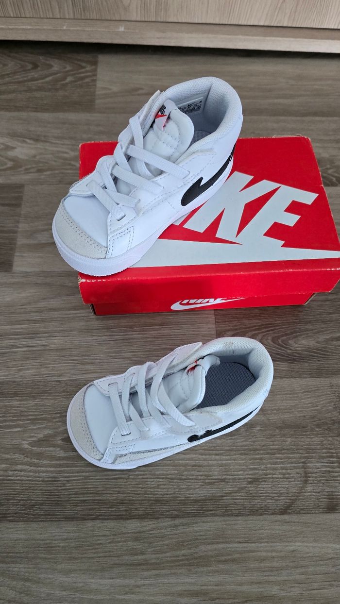 Nike Blazer enfant – Pointure 22 – Neuf - photo numéro 7
