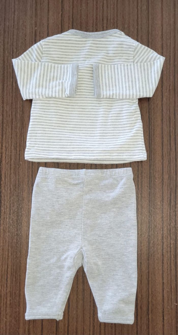 Ensemble t shirt et pantalon 1 mois - photo numéro 2