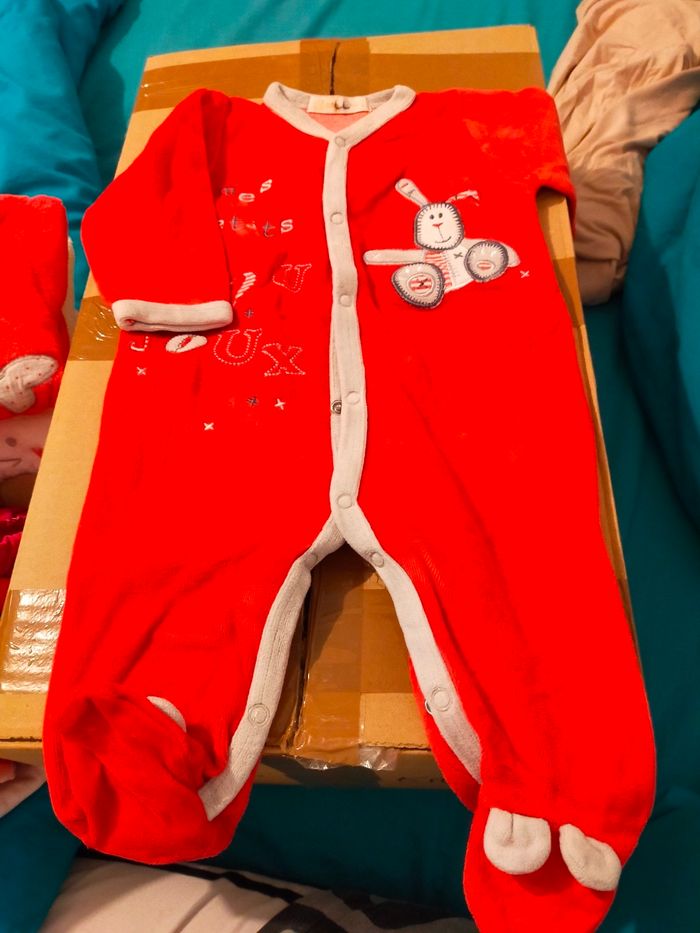 Pyjama rouge 3 mois