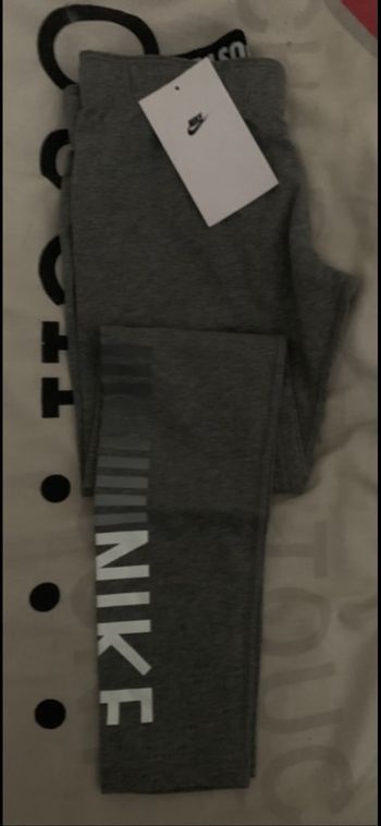 Legging gris marque nike just do it 128/137cm -8/10ans