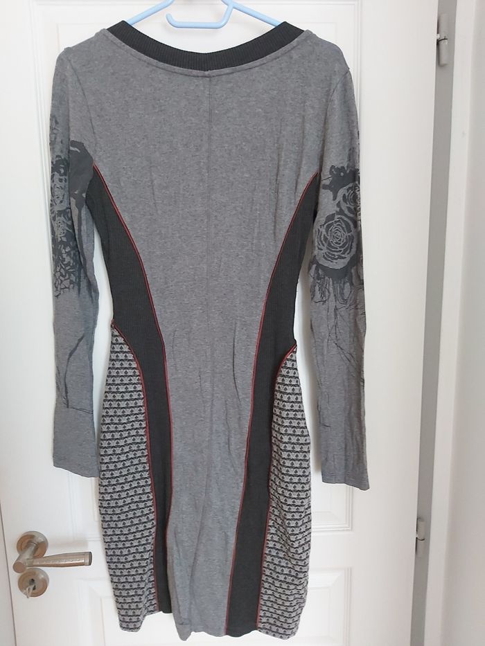 Robe cintrée grise et noire à motif T. 36 S - photo numéro 2