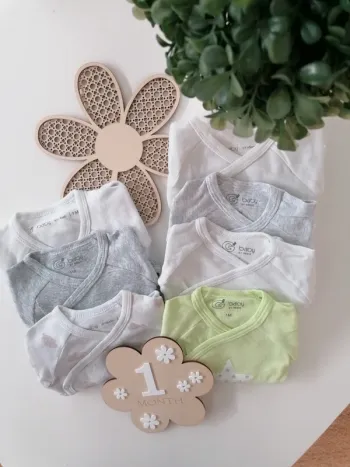 Lot de 7 bodys mixte manches longues - 1 mois