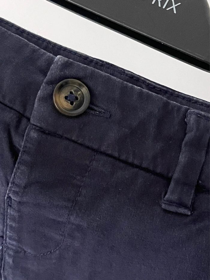 Short bleu marine classique en coton robuste Marks & Spencer taille 3-4 ans - photo numéro 3