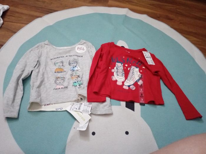 Lot 2 t-shirts manches longues neufs 3 ans
