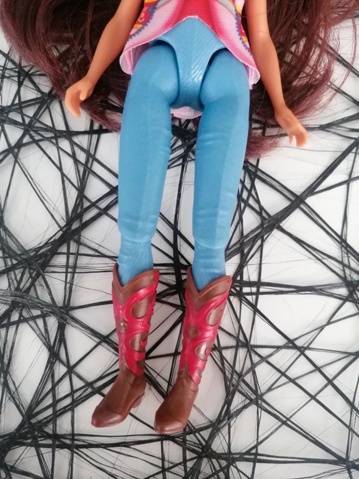 Jolie poupée style Barbie 👧🏻 - photo numéro 3