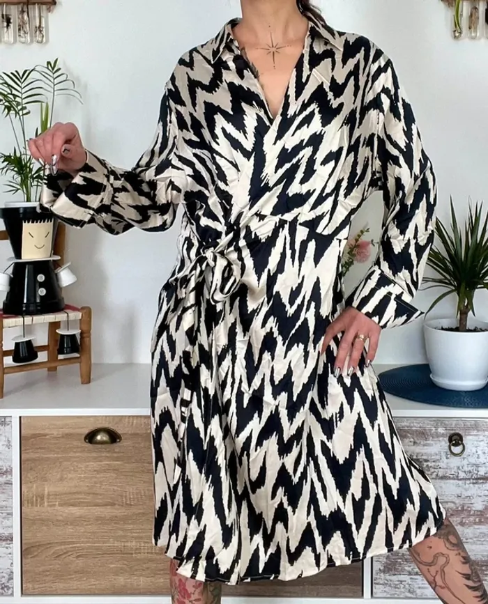 SOLDE Robe cache cœur  taille 4XL - Maëlle- Neuf - photo numéro 2
