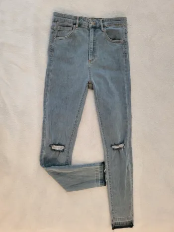 Jean Pull&Bear, taille 38. Neuf