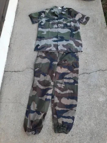 Ensemble treillis militaire pantalon chemisette taille M