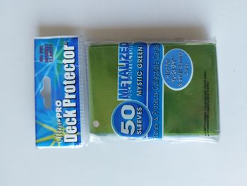 Pack de 50 pochettes/sleeves Ultra PRO Metalized Mystic green Small