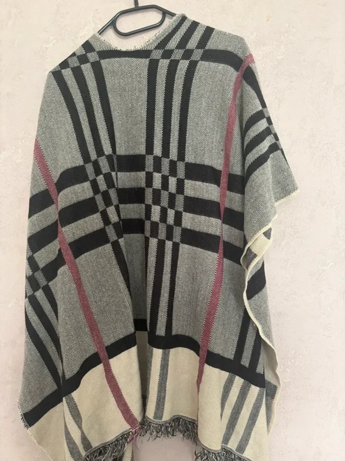 Poncho / cape réversible femme TU - photo numéro 4
