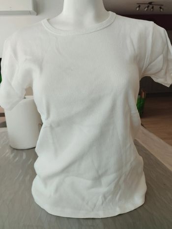 Tee shirt decathlon taille L 44 46