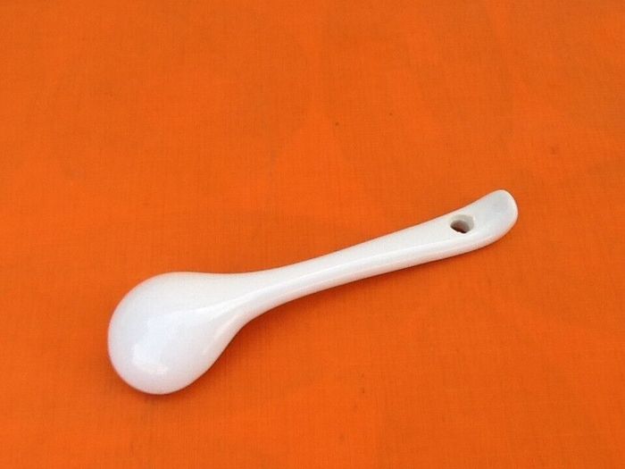 Saucière avec sa cuillère Porcelaine blanche, décor corbeille de fruits - photo numéro 3